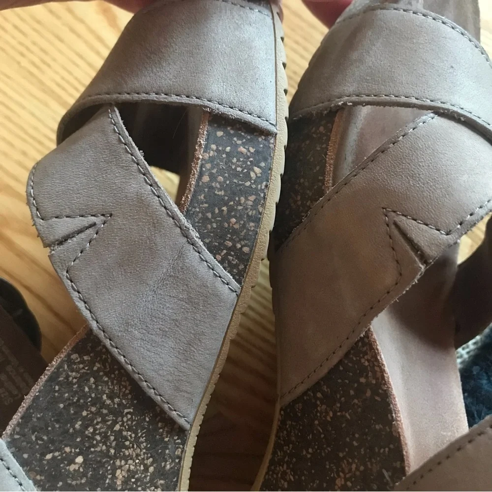 DANSKO WOMENS SUSIE WEDGE SANDAL TAUPE MILLED NUBUCK cork womens size 39 8.5 9